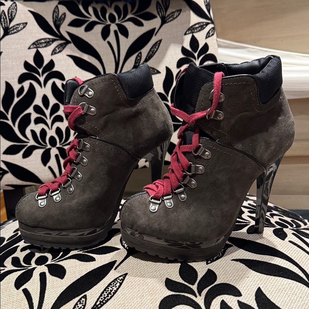 Xhilaration Boots Womens Size 8 Brown Ankle Lace Up Platform Stiletto Lug Sole
